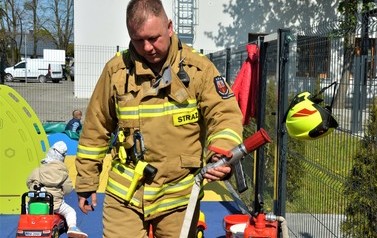 Dzień Strażaka w Żłobku &bdquo;Brzeskie Skrzaty&rdquo; 7