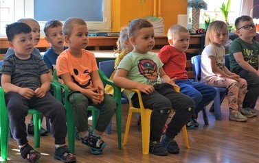 &bdquo;Burmistrz czyta przedszkolakom&rdquo; - czytamy w PP Nr 1