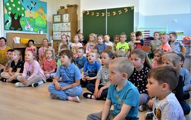 &bdquo;Burmistrz czyta przedszkolakom&rdquo; - czytamy w PP Nr 1