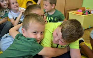 &bdquo;Burmistrz czyta przedszkolakom&rdquo;  - SP Brzezie
