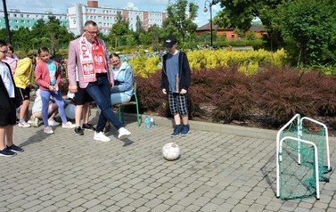 I Międzygminny Turniej Koszyk&oacute;wki Ulicznej oraz Szkolne Igrzyska Olimpijskie w SP Nr 1 w Brześciu Kujawskim 4