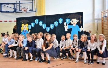 Ślubowanie klas pierwszych w SP w Wieńcu