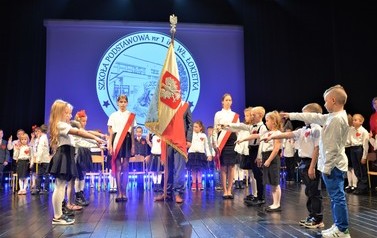 Ślubowanie klas pierwszych w SP Nr 1