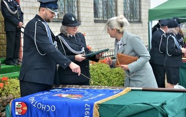 Uroczystość 105-lecia OSP Guźlin i nadania nowego sztandaru 24