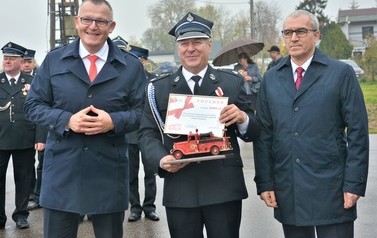 Uroczystość 105-lecia OSP Guźlin i nadania nowego sztandaru 81