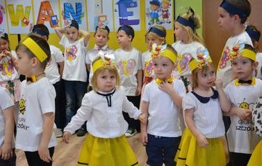 Pasowanie na przedszkolaka w Zespole Szk&oacute;ł nr 2 w Brześciu Kujawskim  5