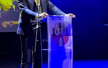 Konkurs Plastyczny "Chodź, pomaluj m&oacute;j świat na ż&oacute;łto i na niebiesko"  1