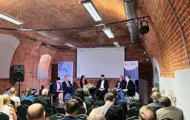 debata czynniki rozwoju przedsiębiorczości w woj kuj.-pom. 1
