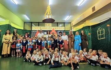 &bdquo;Bal u Kr&oacute;lowej Jadwigi&rdquo; w Przedszkolu Publicznym Nr 1