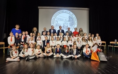 Ślubowanie klas pierwszych w SP Nr 1